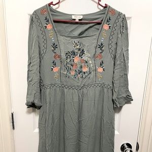 LUCY AVENUE embroided dress in Sage